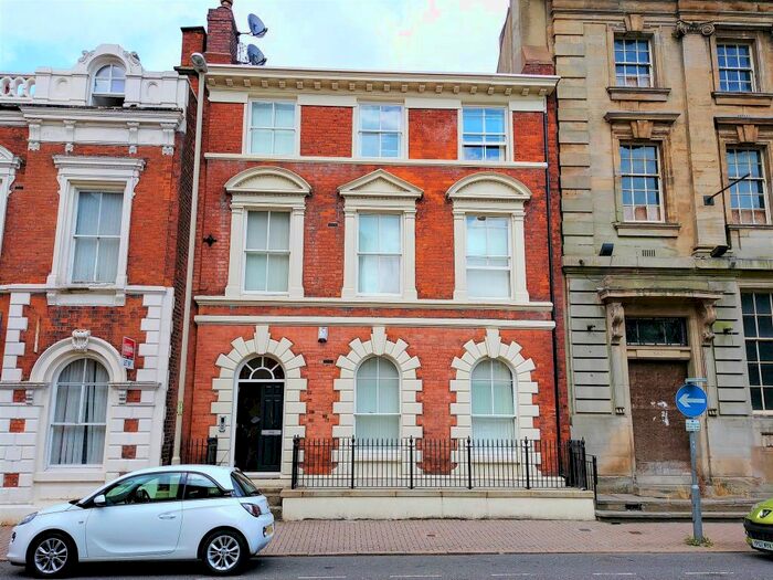 2 Bedroom Flat To Rent In Flat, Wolverhampton Street, Dudley, DY1