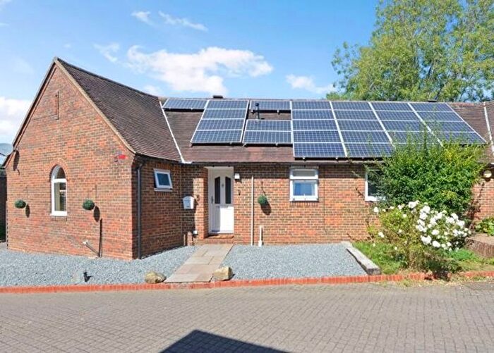 3 Bedroom Semi-Detached Bungalow For Sale In Links Close, Ewhurst, GU6