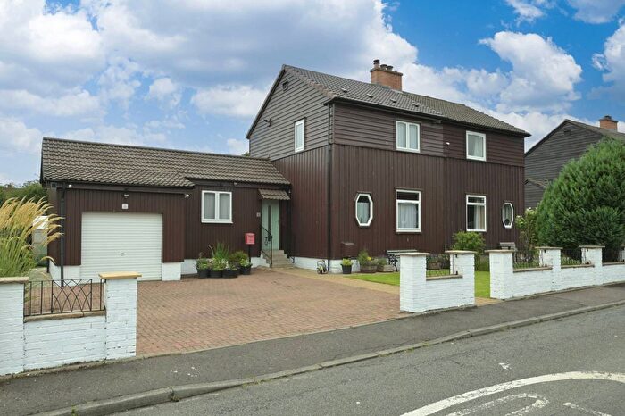 3 Bedroom Semi-Detached House For Sale In Limefield Avenue, Polbeth, West Lothian, EH55