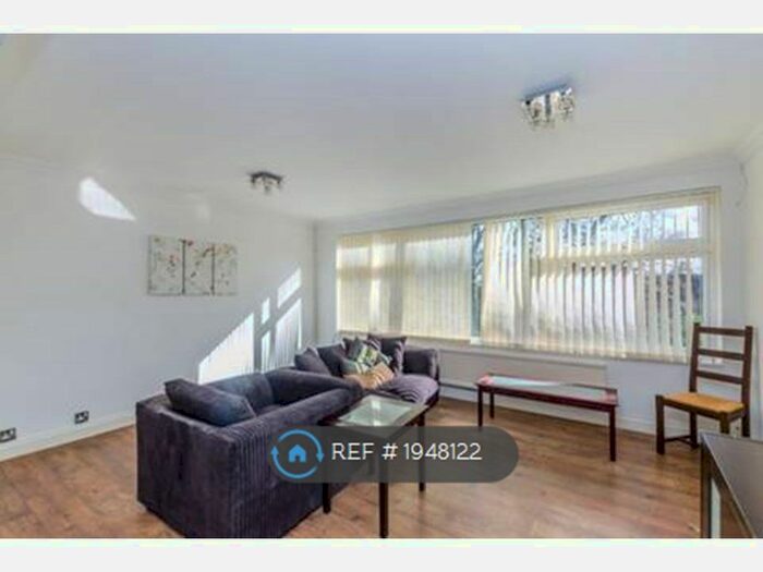 2 Bedroom Flat To Rent In Charlwood Close, Harrow, HA3
