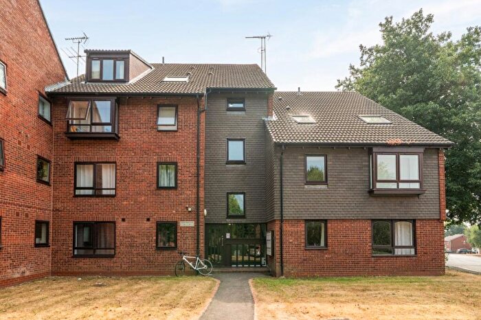 2 Bedroom Flat For Sale In Humphrey Middlemore Drive, Birmingham, West Midlands, B17