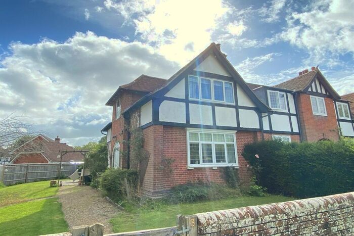 2 Bedroom Cottage To Rent In Sherfield On Loddon, RG27