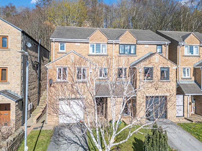 3 Bedroom Semi Detached House For Sale In Prospect Street, Halifax, HX3