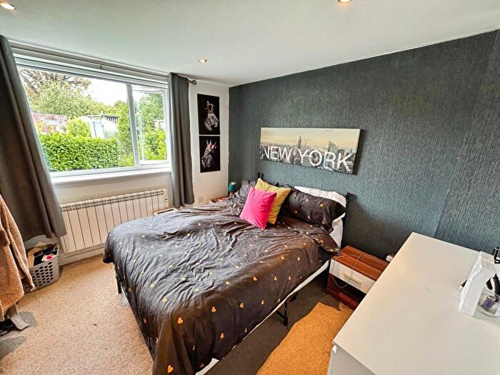 1 Bedroom Flat To Rent In Heaton Road, Manchester, Greater Manchester, M20