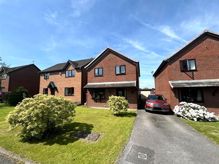 4 Bedroom Detached House For Sale In Boulton Close, Malkins Bank, Sandbach, CW11