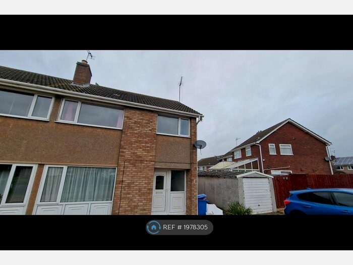 3 Bedroom Semi-Detached House To Rent In St. Matthews Road, Kettering, NN15