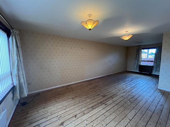 3 Bedroom Terraced House For Sale In Waulkmill Grove, Elgin, IV30