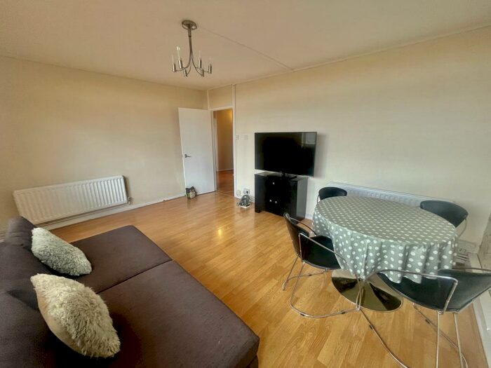 2 Bedroom Flat To Rent In Woolwich Dockyard, SE18