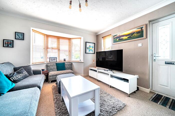 1 Bedroom Semi-Detached House To Rent In Bracknell, Berkshire, RG42