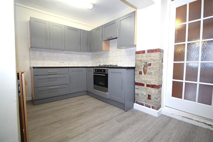 3 Bedroom End Of Terrace House To Rent In St. Stephens Road, Enfield, EN3