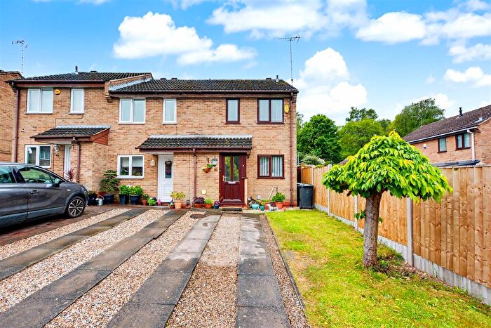 2 Bedroom End Terrace House For Sale In Plantation Close, Arnold, Nottingham, NG5