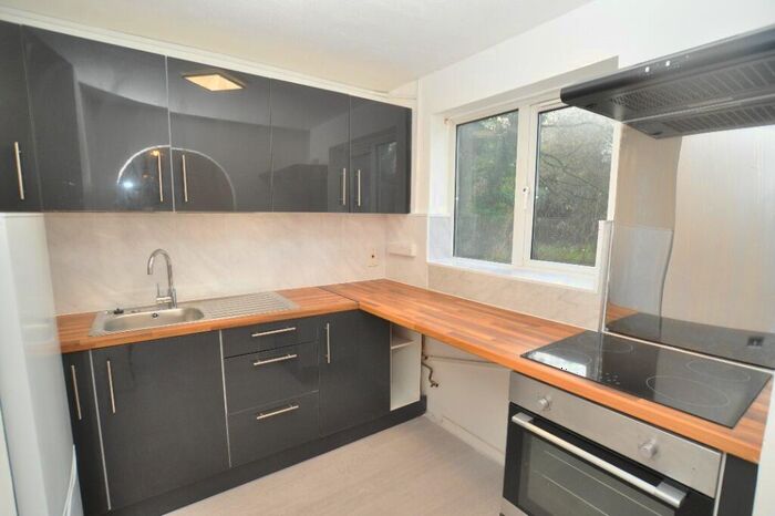 1 Bedroom Flat To Rent In Millstream Close, Hitchin, SG4