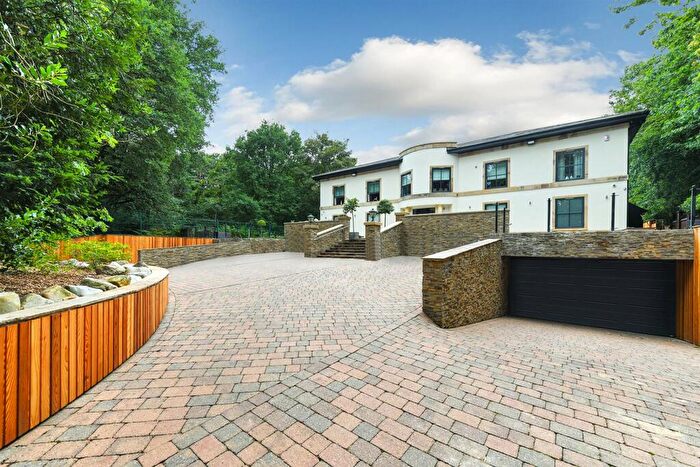 6 Bedroom Detached House For Sale In Hall View, Adams Hill, Nottingham, NG7