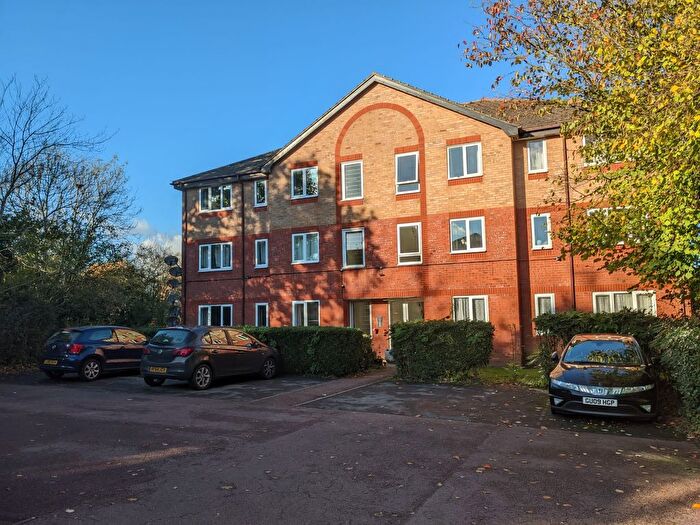 1 Bedroom Flat To Rent In Chetwood Road, Crawley, RH11