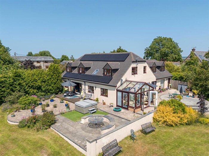 5 Bedroom Country House For Sale In Higher Chilfrome, Dorchester, DT2