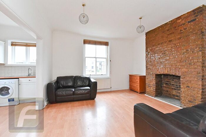 2 Bedroom Flat To Rent In Lea Bridge Road, London, E5