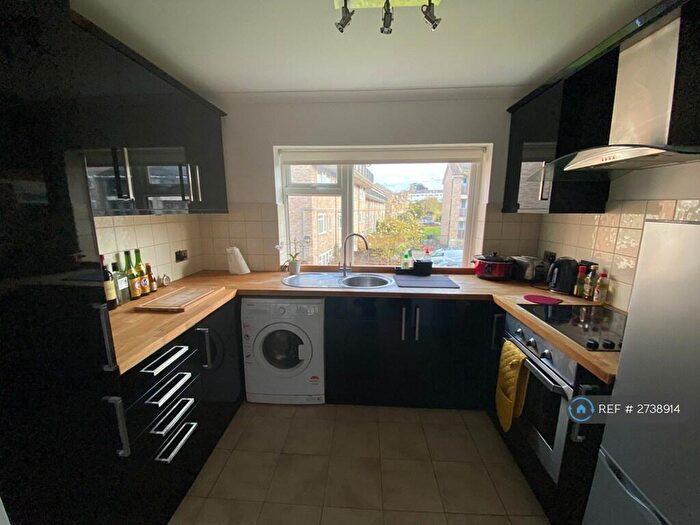 1 Bedroom Flat To Rent In Denleigh Court, London, N14