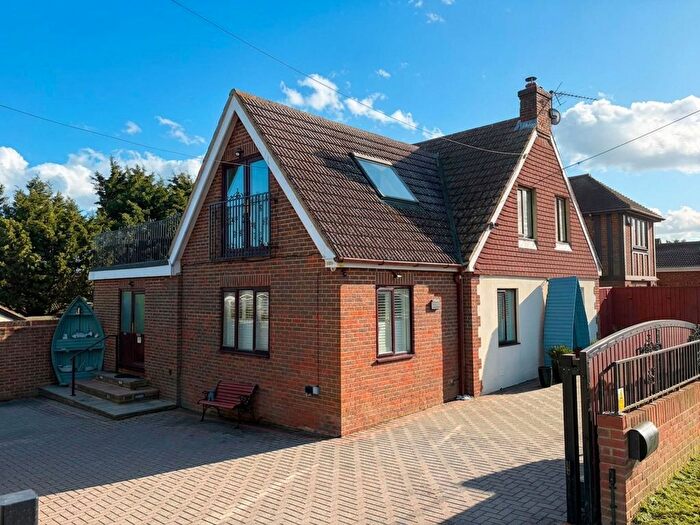 4 Bedroom Detached House For Sale In Seathorpe Avenue, Minster On Sea, ME12