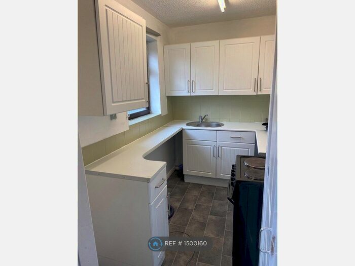 Studio To Rent In Hilton Close, Manningtree, CO11