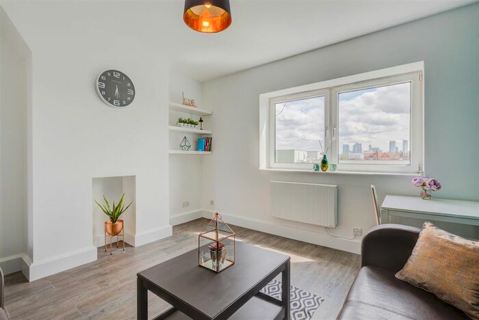 2 Bedroom Flat To Rent In The Forum, Digby Street, London, E2