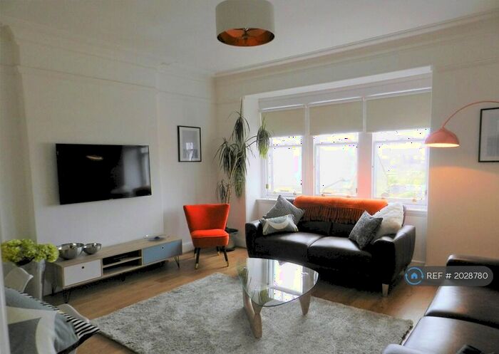 3 Bedroom Flat To Rent In Main Street, Gullane, EH31