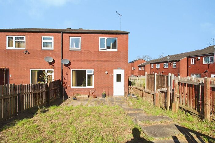 3 Bedroom End Terrace House For Sale In Malvern Street, Leeds, LS11