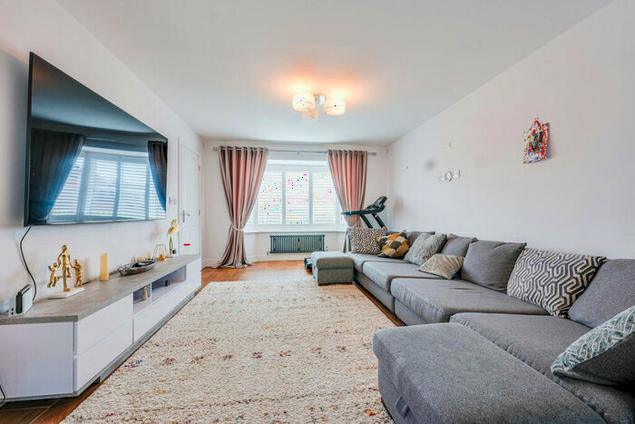 4 Bedroom Detached House For Sale In Reeds Close, Basildon, SS15