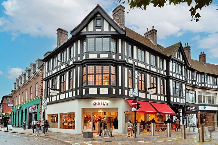 2 Bedroom Flat To Rent In High Street, Watford, WD17