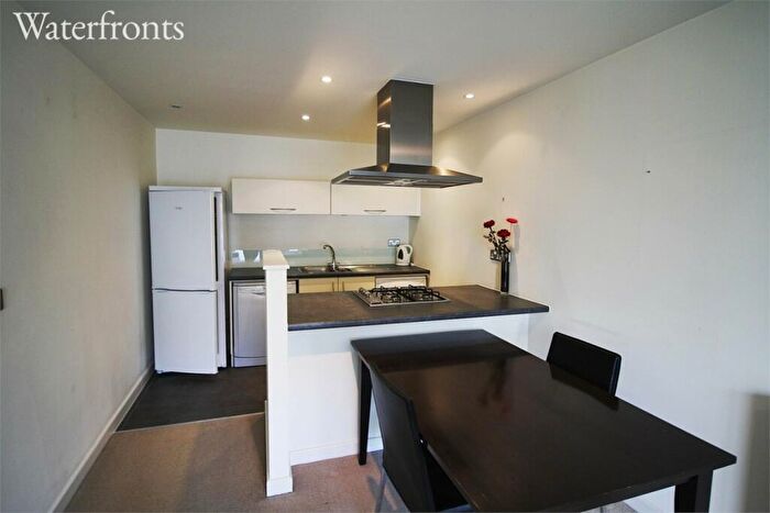1 Bedroom Apartment To Rent In Stainsby Road, London, E14