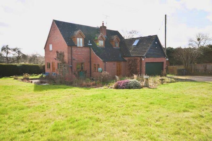 4 Bedroom Detached House For Sale In Berrington Road, Tenbury Wells, WR15