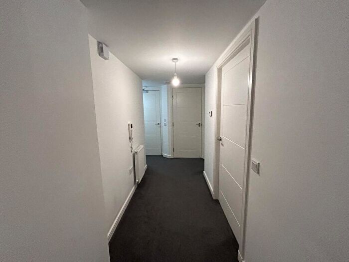 2 Bedroom Apartment To Rent In Flat, Assembly Street, Edinburgh, EH6