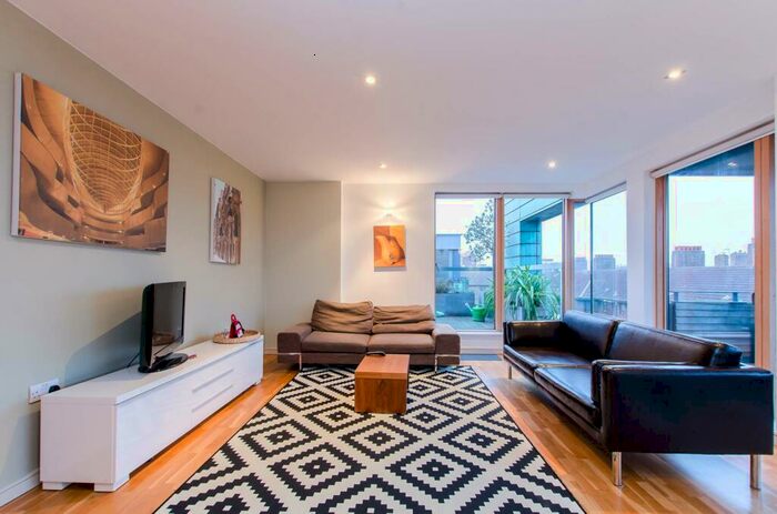 2 Bedroom Flat To Rent In Provost Street, Hoxton, London, N1