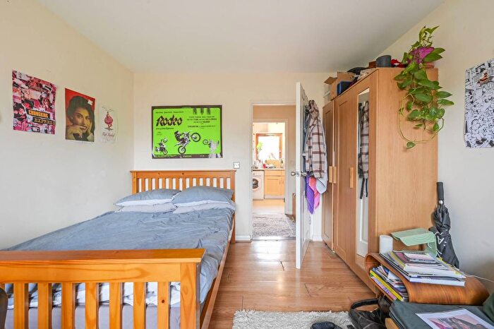 3 Bedroom Flat To Rent In Tarling Street, Shadwell, London, E1