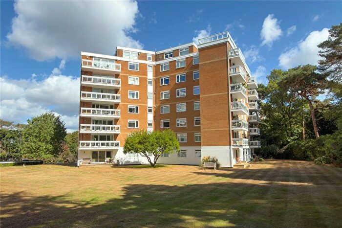 3 Bedroom Flat For Sale In Western Road, Poole, Dorset, BH13