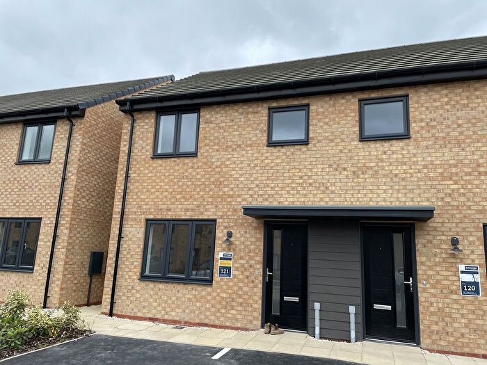 3 Bedroom Property To Rent In Cardno Avenue, Eagle Farm South, Milton Keynes., MK17