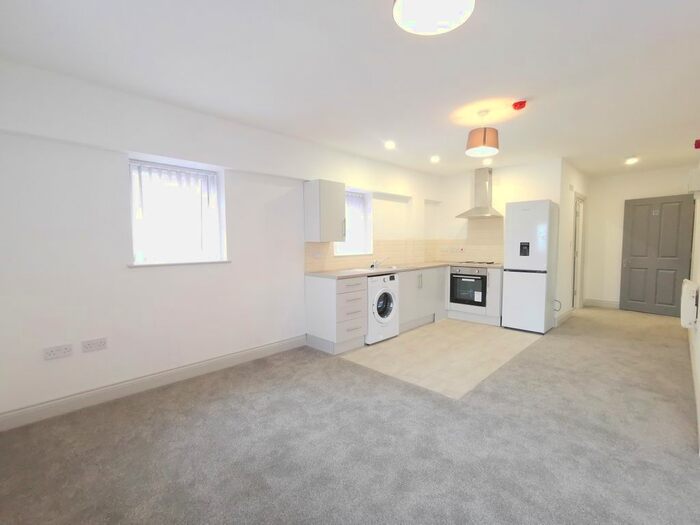 Studio To Rent In Britannia Road, London, N12