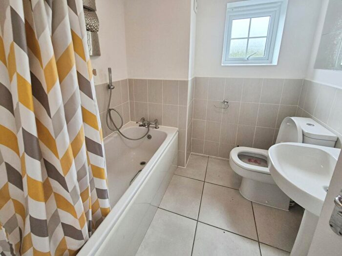 4 Bedroom Terraced House To Rent In Wilmott Road, Rushden, NN10