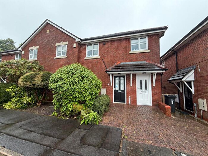 2 Bedroom Apartment To Rent In Mulberry Court, Horwich, BL6