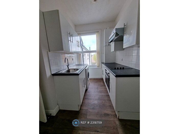 1 Bedroom Flat To Rent In Boulevard, Hull, HU3