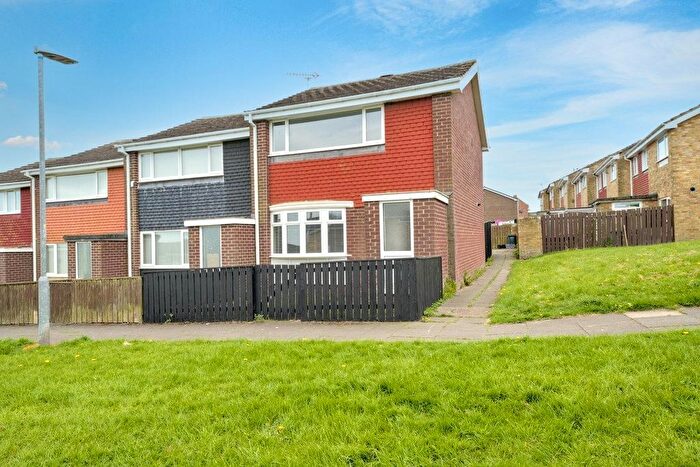 2 Bedroom End Of Terrace House For Sale In Clover Hill, Sunniside, NE16