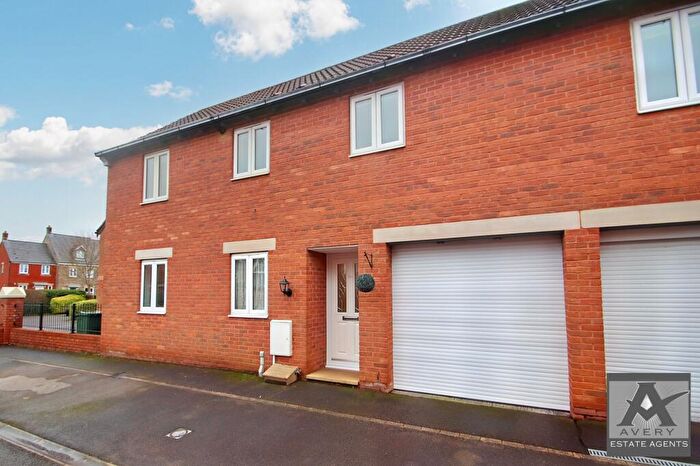 2 Bedroom Coach House To Rent In Weston Village, BS24