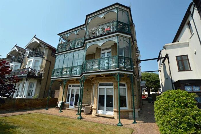 2 Bedroom Flat For Sale In Clifftown Parade, Southend On Sea, SS1