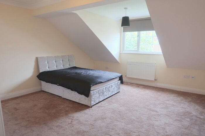 1 Bedroom Detached House To Rent In Wharf Road, Wraysbury, TW19