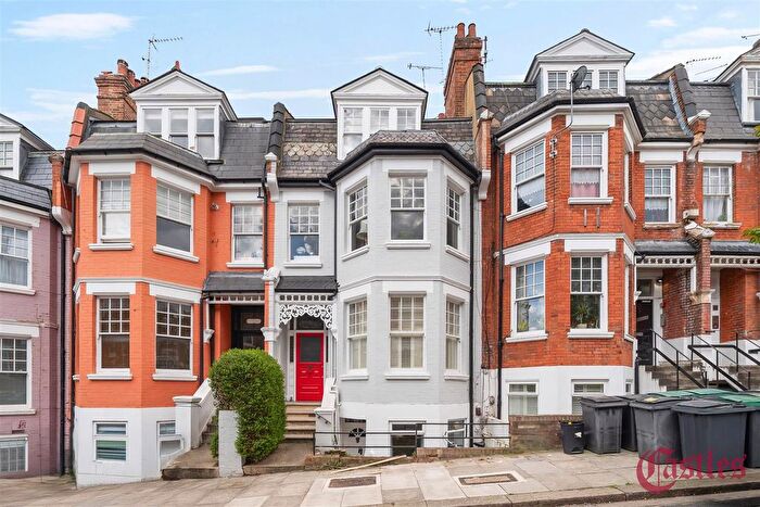 1 Bedroom Flat For Sale In Milton Road, N6
