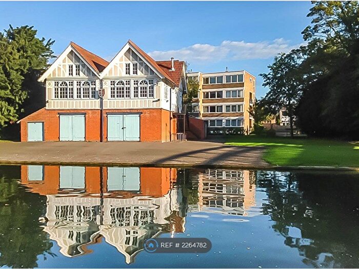 2 Bedroom Flat To Rent In Pentlands Court, Cambridge, CB4