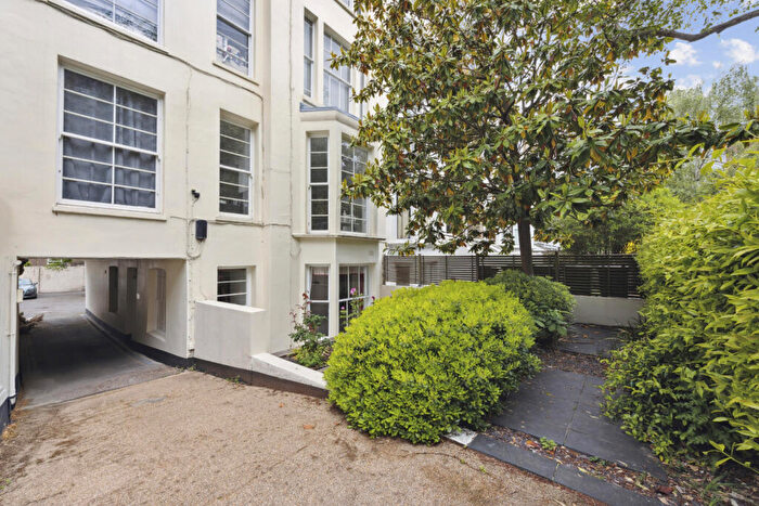 Apartment For Sale In Cliff Road, London, NW1