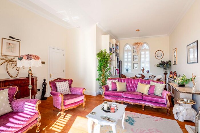 2 Bedroom Flat For Sale In Rottingdean Place, Falmer Road, Rottingdean, BN2