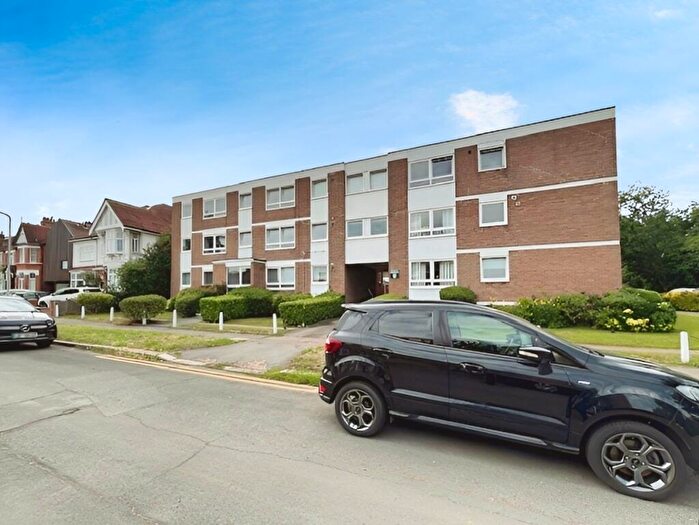3 Bedroom Flat To Rent In Eglington Road, London, E4