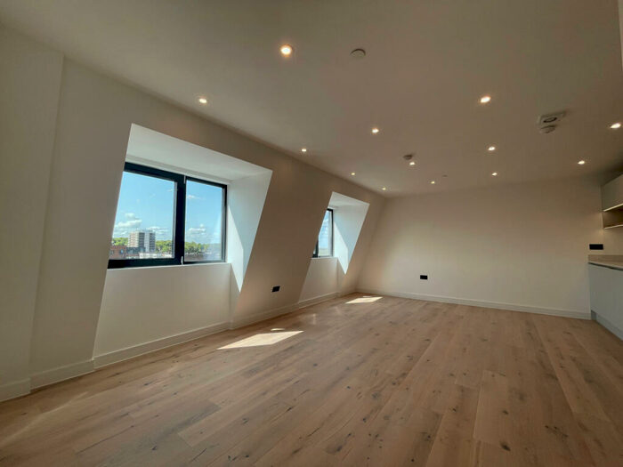 1 Bedroom Flat To Rent In Pembury Apartments, Fairfield Road, CM14