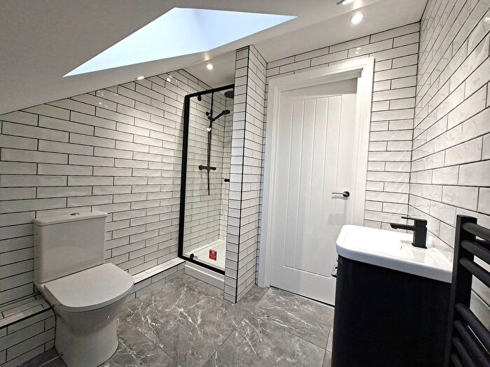 2 Bedroom Flat To Rent In Warren Lane, Chapeltown, S35